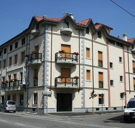 Cislago Locanda Sant'Ambrogio מראה חיצוני תמונה